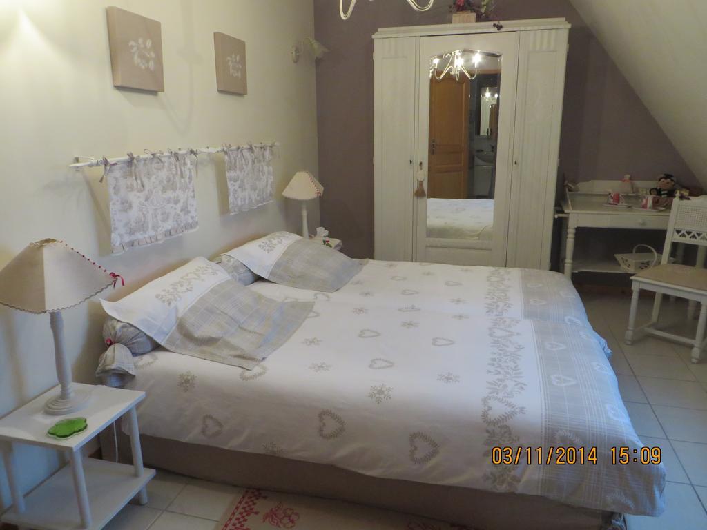 Chambres D'Hotes Au Temps Des Cerises Jumièges Стая снимка